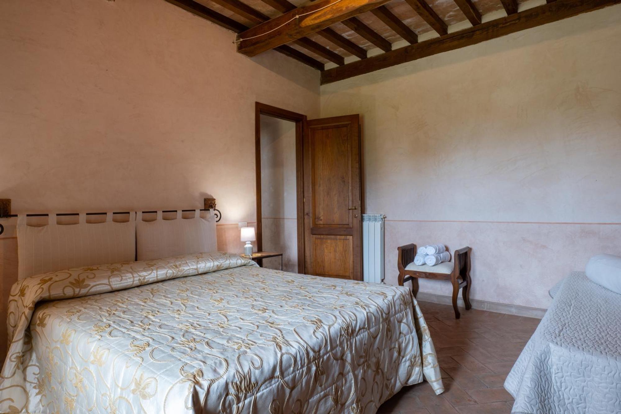 Agriturismo Tenuta Roccaccia Pitigliano Exterior photo
