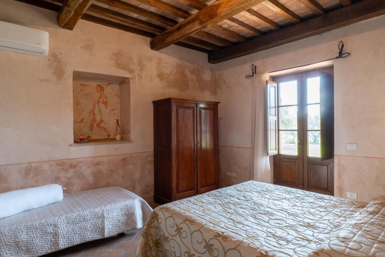 Agriturismo Tenuta Roccaccia Pitigliano Exterior photo