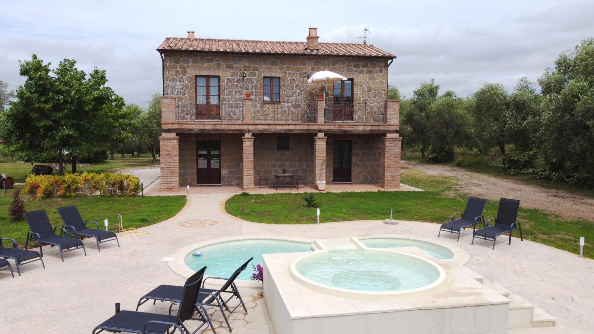 Agriturismo Tenuta Roccaccia Pitigliano Exterior photo